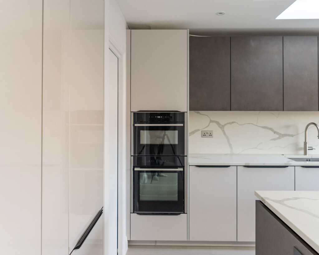 Satin grey & Concrete terra gre - PGK • Premium German Kitchens
