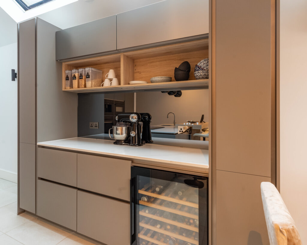 Taupe grey & Sanremo oak accents - Focus - PGK • Premium German Kitchens