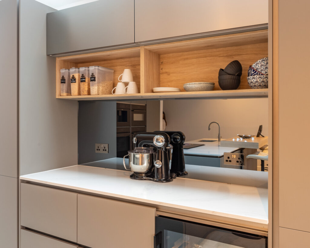 Taupe grey & Sanremo oak accents - Focus - PGK • Premium German Kitchens