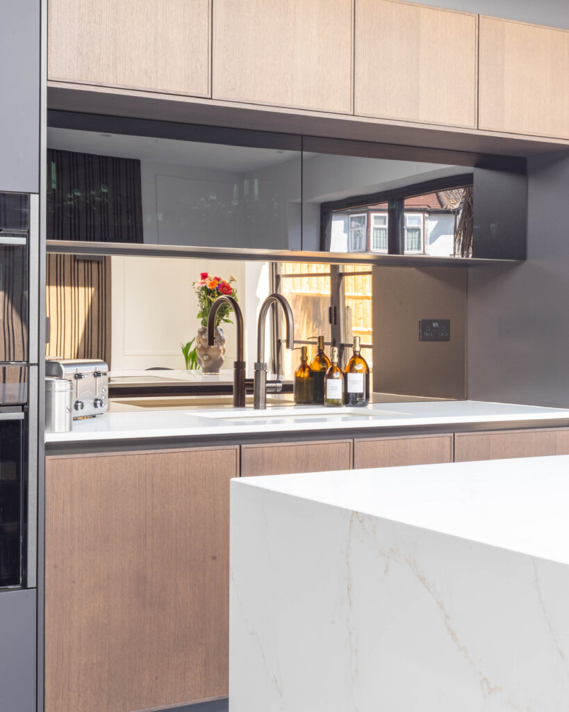 PGK Focus Polar White & Integrated Oak Contemporary Kitchen