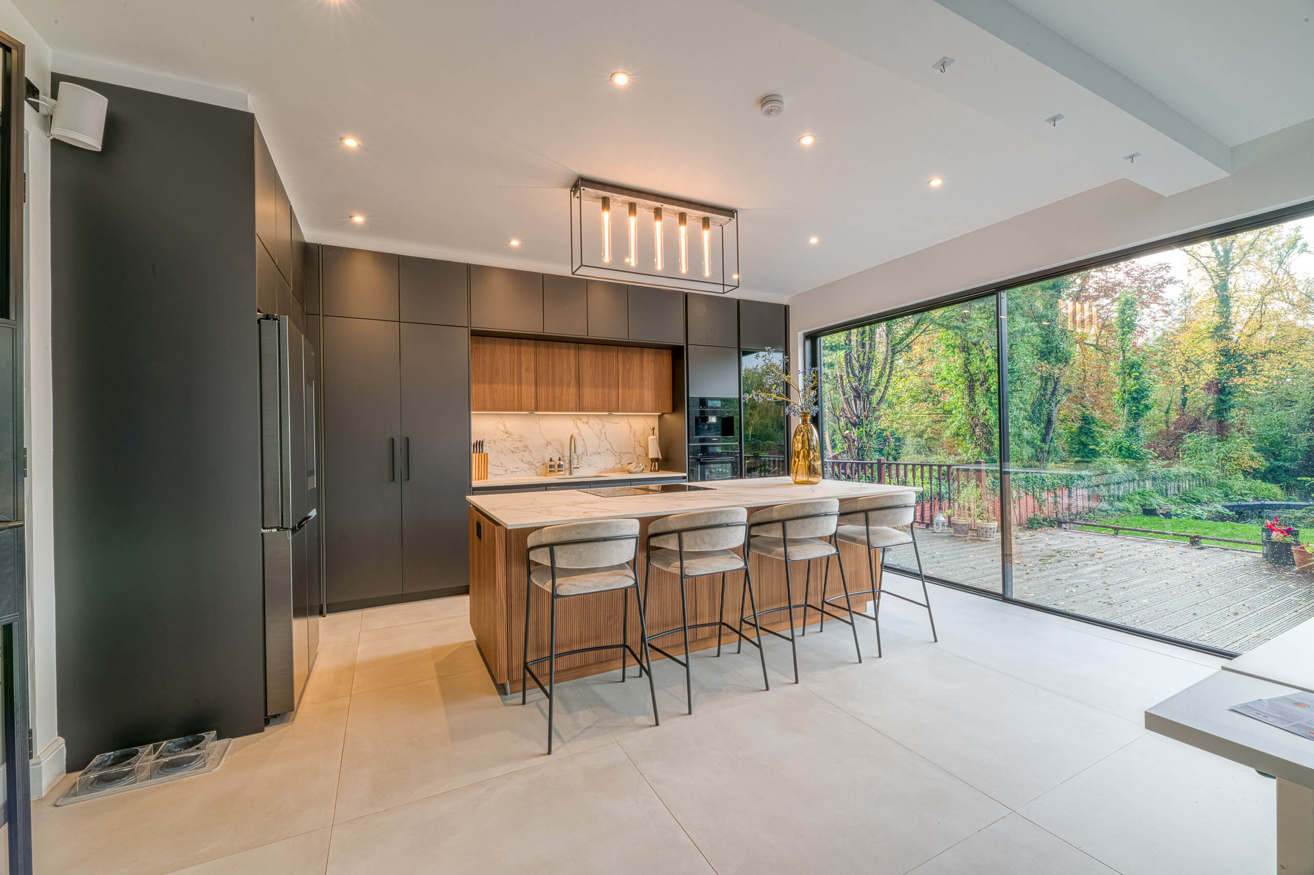 Ebony & Oak Serenity - PGK • Premium German Kitchens