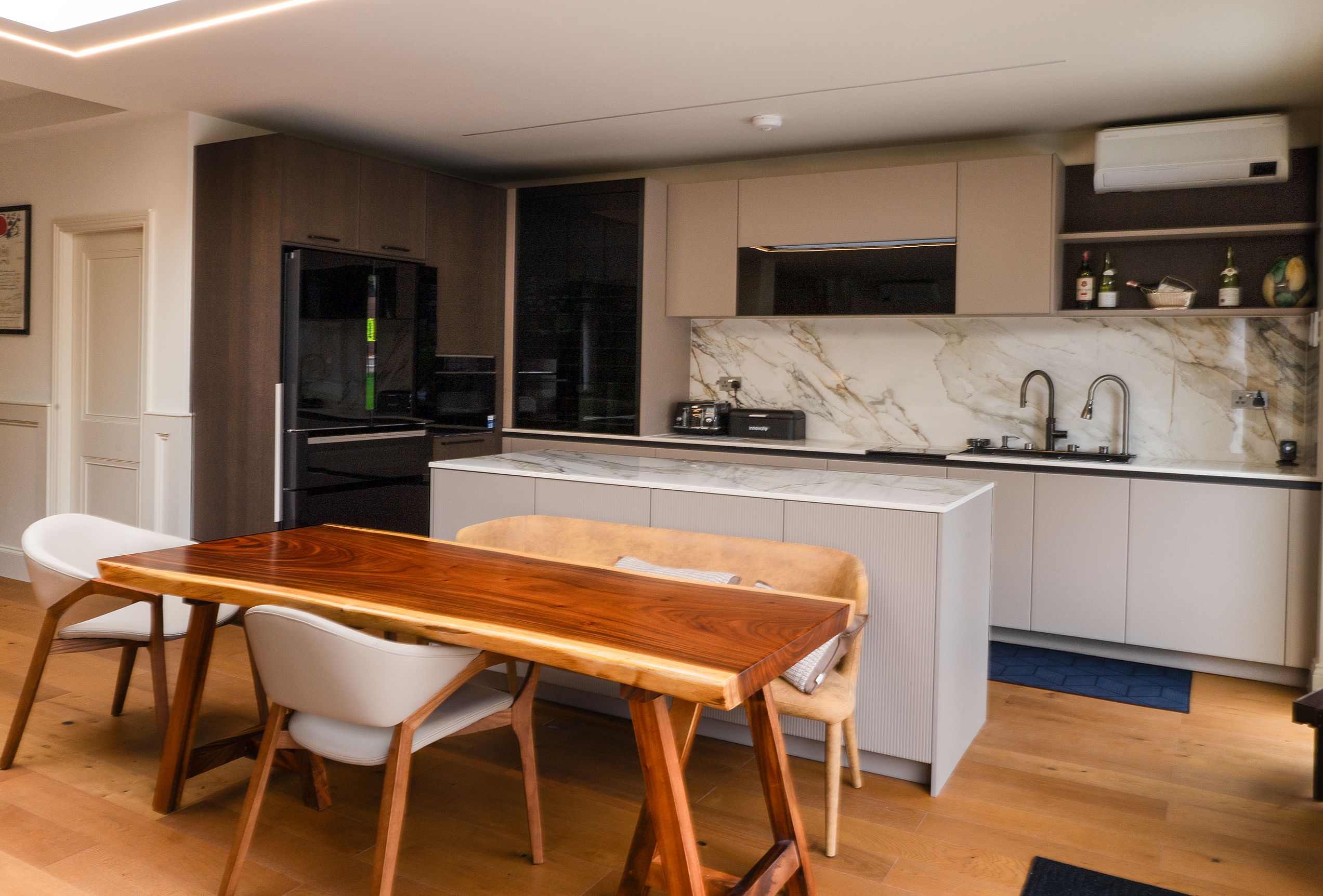 PGK Focus Alpine White Matt & Black Profile Contemporary Kitchen